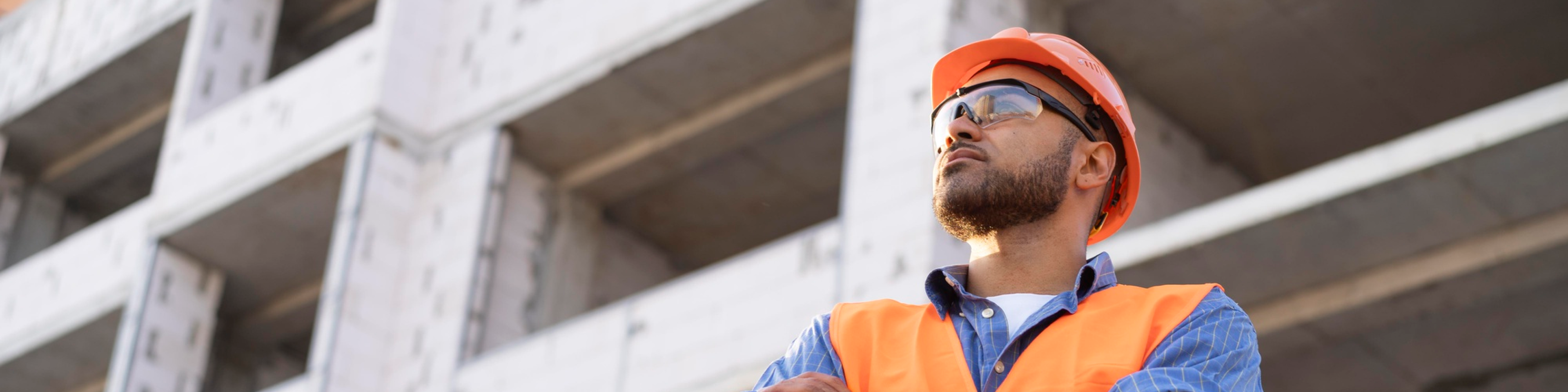 building-construction-worker-site 1@2x